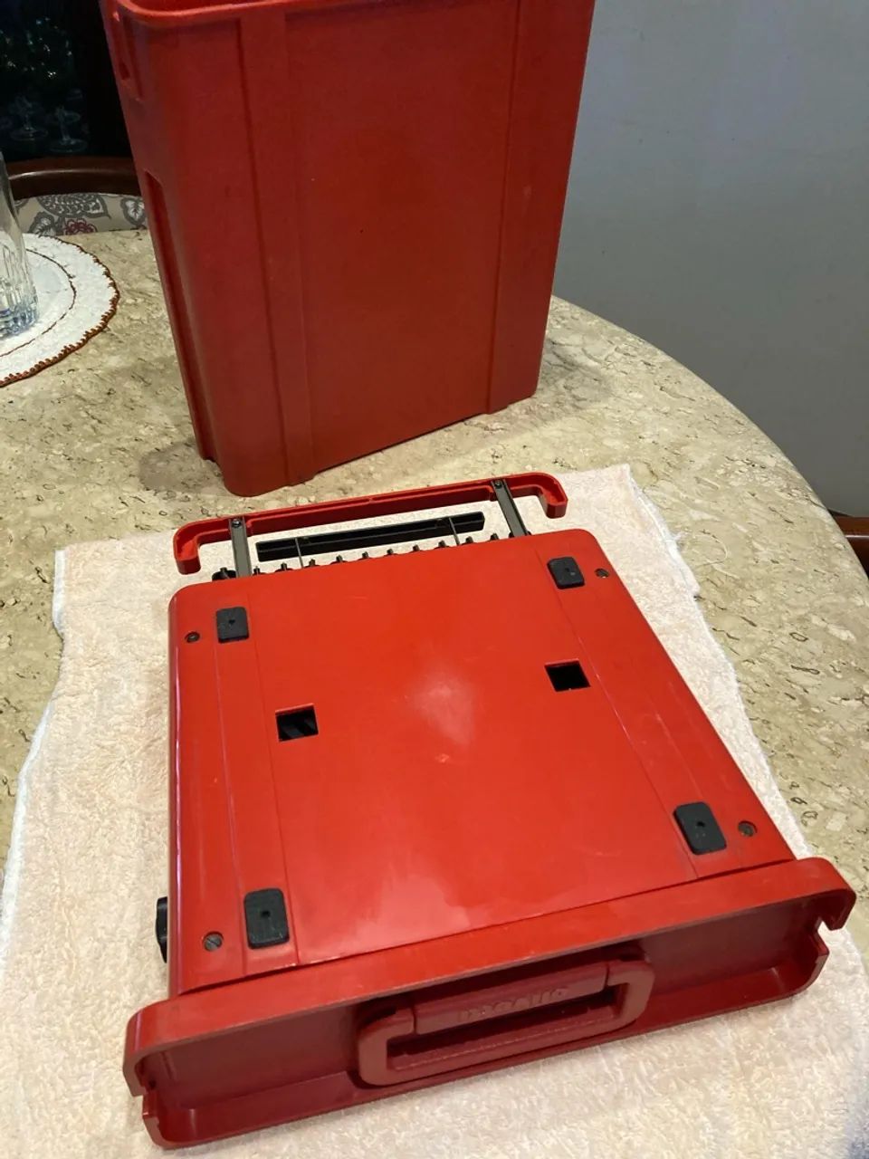 Máquina de escrever datilografar Olivetti Valentine - Foto 5
