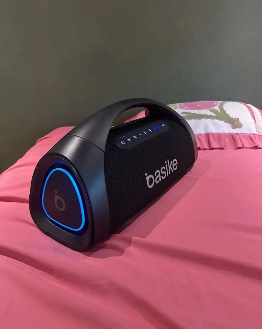 Caixa de som grande basike