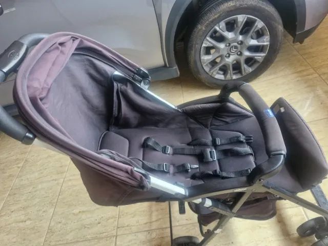 Carrinho de bebê da Chicco - Foto 2