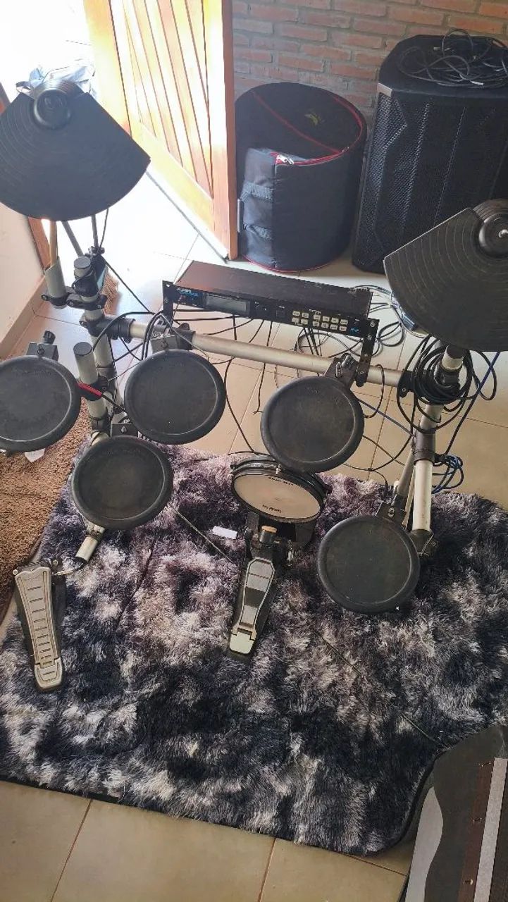 Bateria eletronica alesis dm5