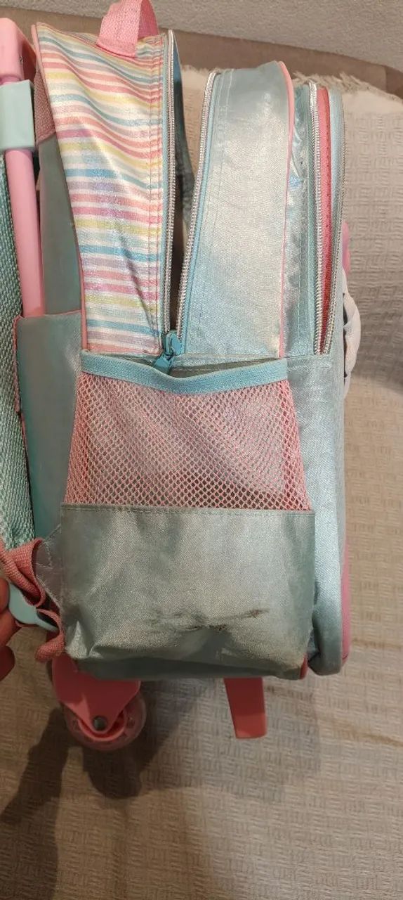 mochila da Minnie com rodinhas - Foto 3