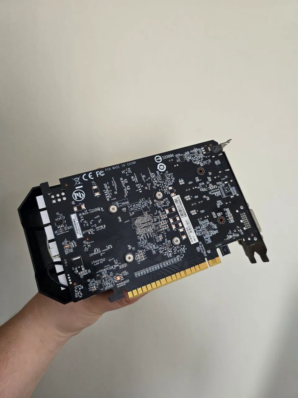 Placa de vídeo GTX 1050 TI 4GB GIGABYTE - Foto 4