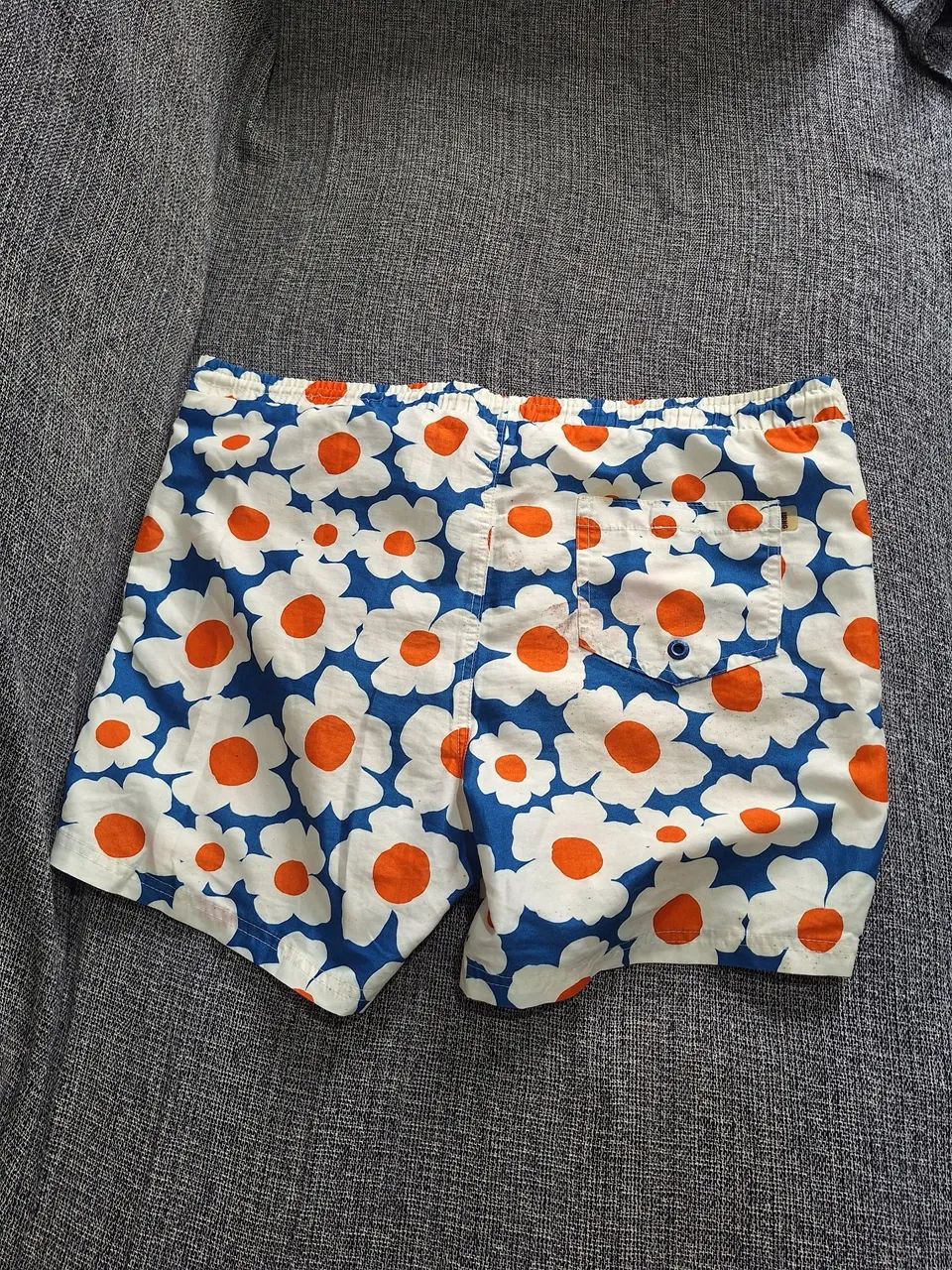 Bermuda masculina floral  - Foto 3