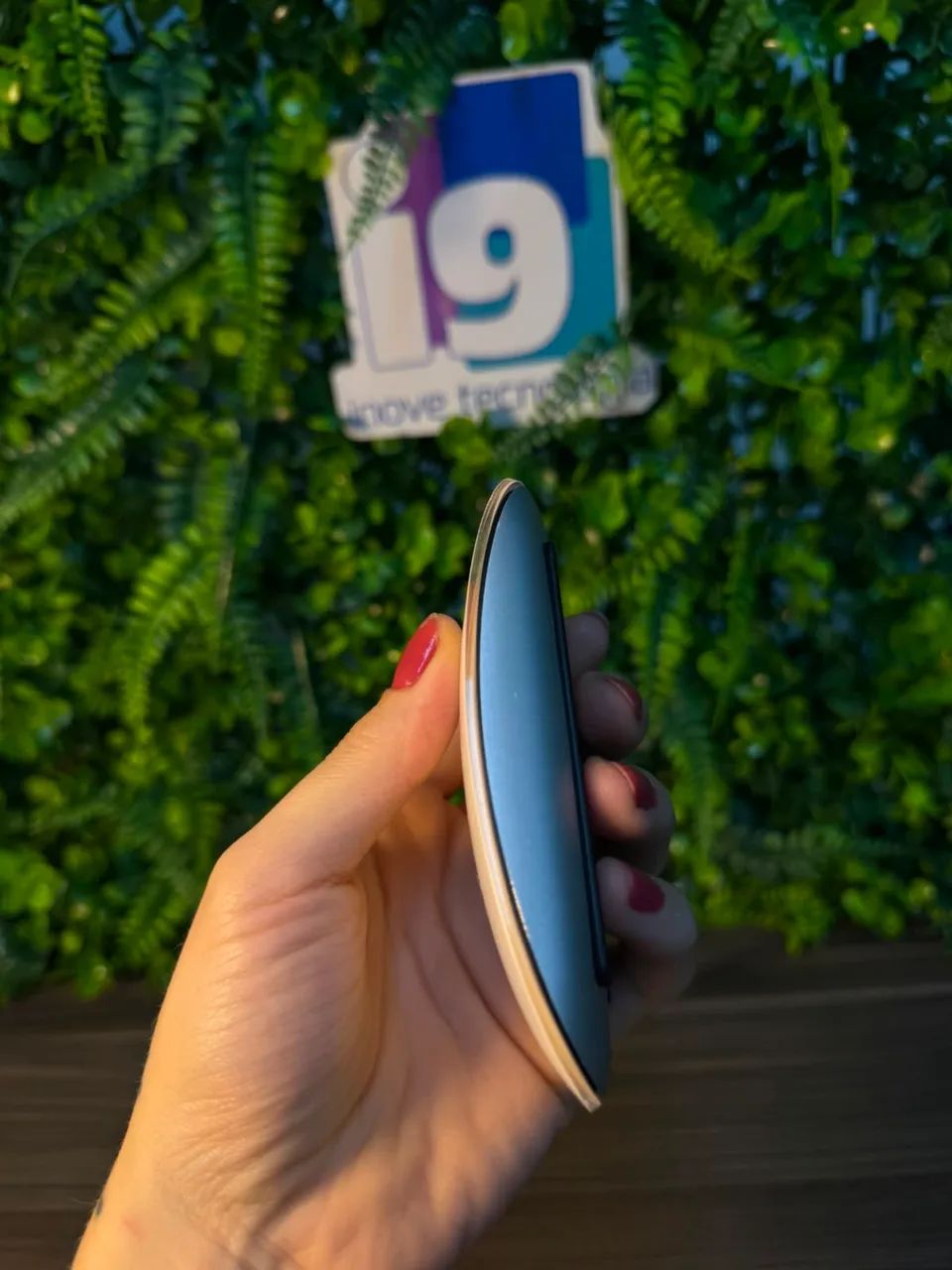 Magic Mouse Apple   Cor branco e prata  A1657   - Foto 3