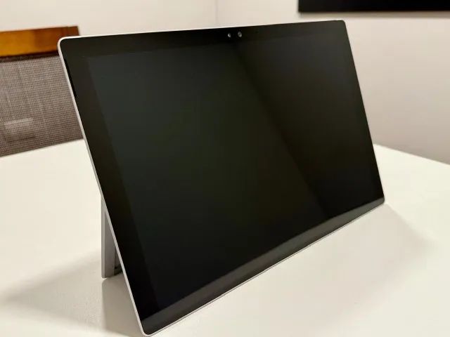 Microsoft Surface Pro 4 Core I7 16GB RAM 256GB SSD Windows 10