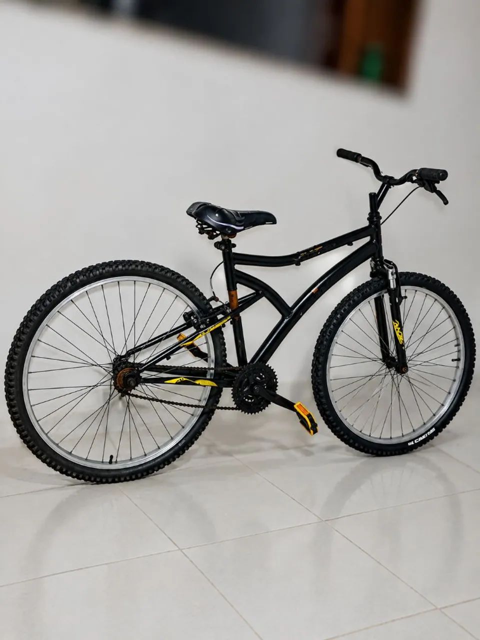 Bicicleta aro 26 Caloi preta, tem conversa no valor! - Foto 2