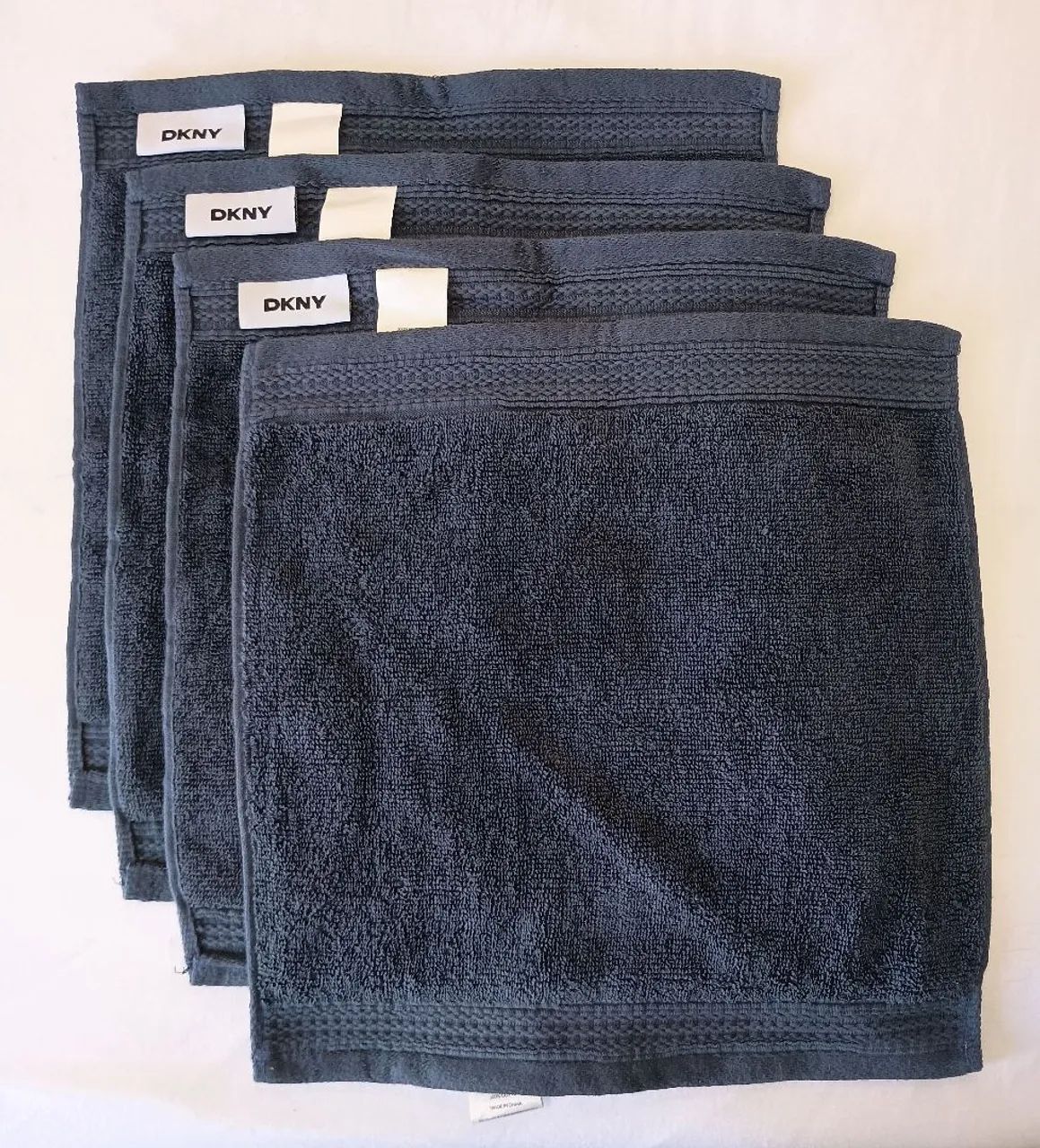 Conjunto de 4 toalhas DKNY Washcloth - Perfeitas para academia - Foto 3