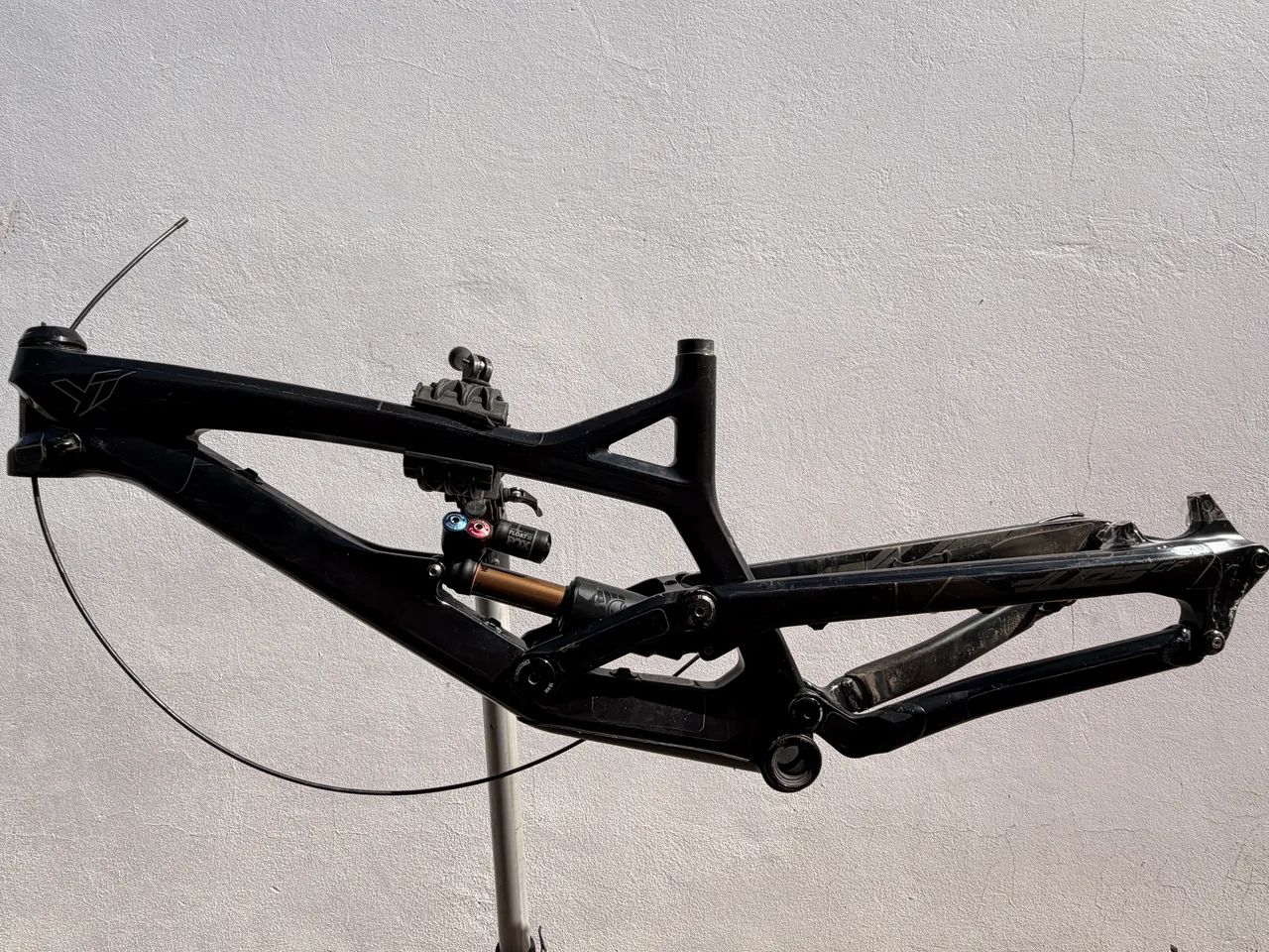 Quadro YT Tues Carbon 27.5 Large / Shock X2 Float  - Foto 2