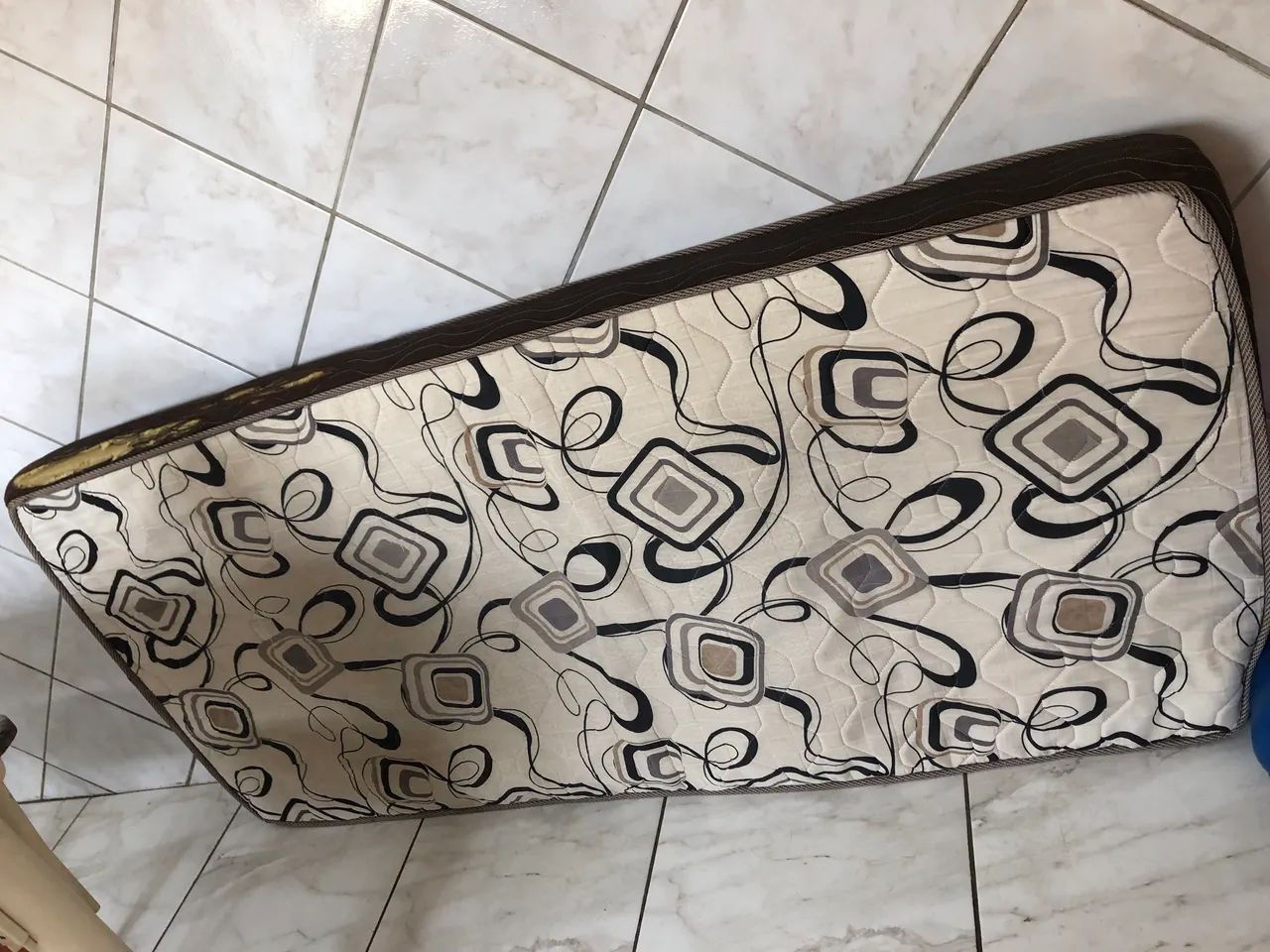 Cama de solteiro DOAÇÃO + colchão  - Foto 2