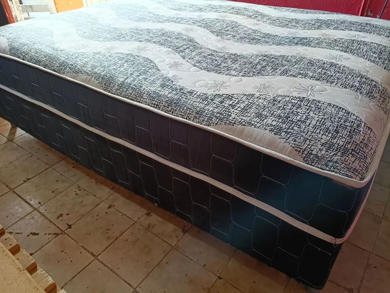 Cama box casal conjugado...já tá higienizado 