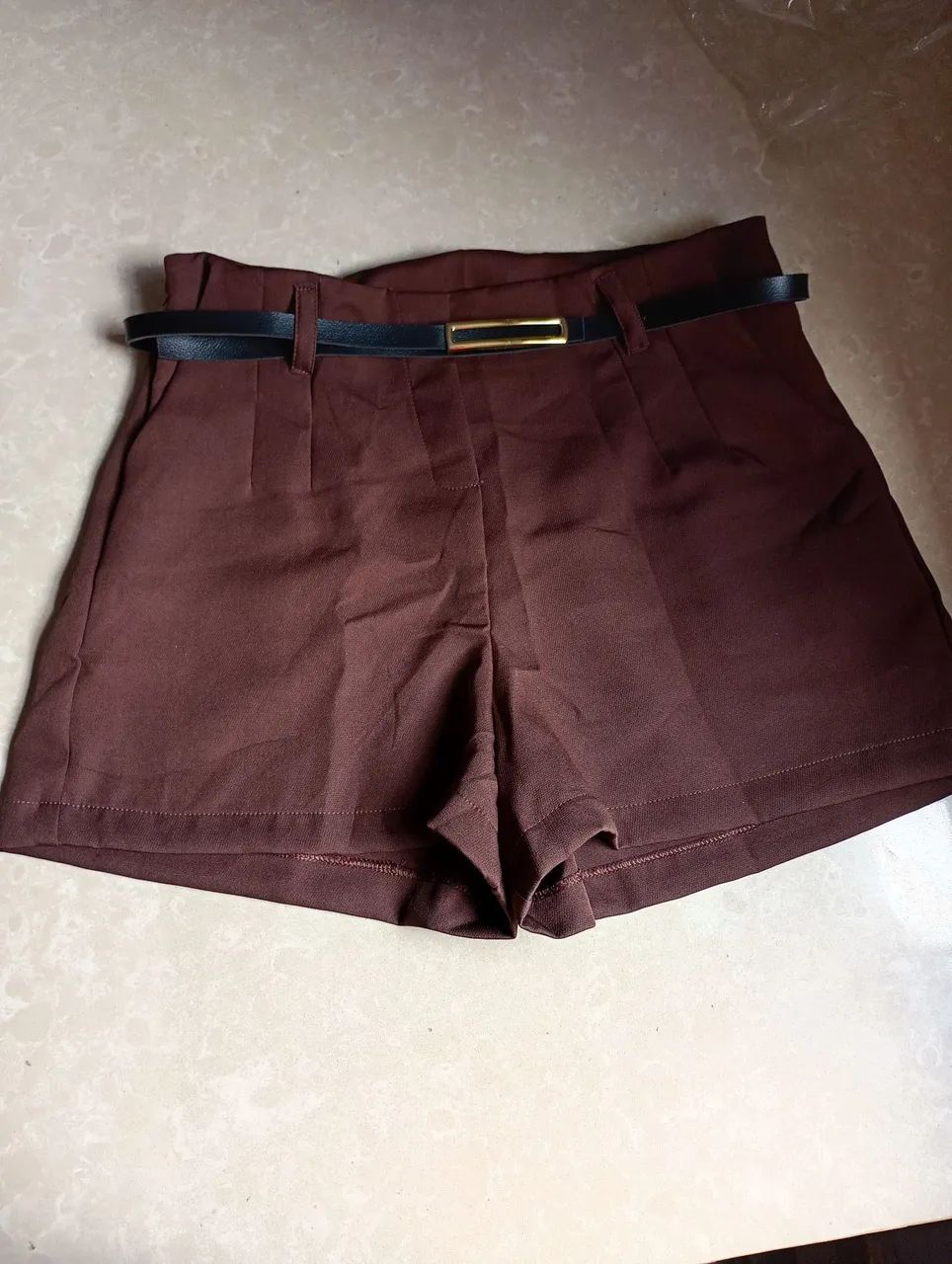 Short em Alfaiataria com cinto 
