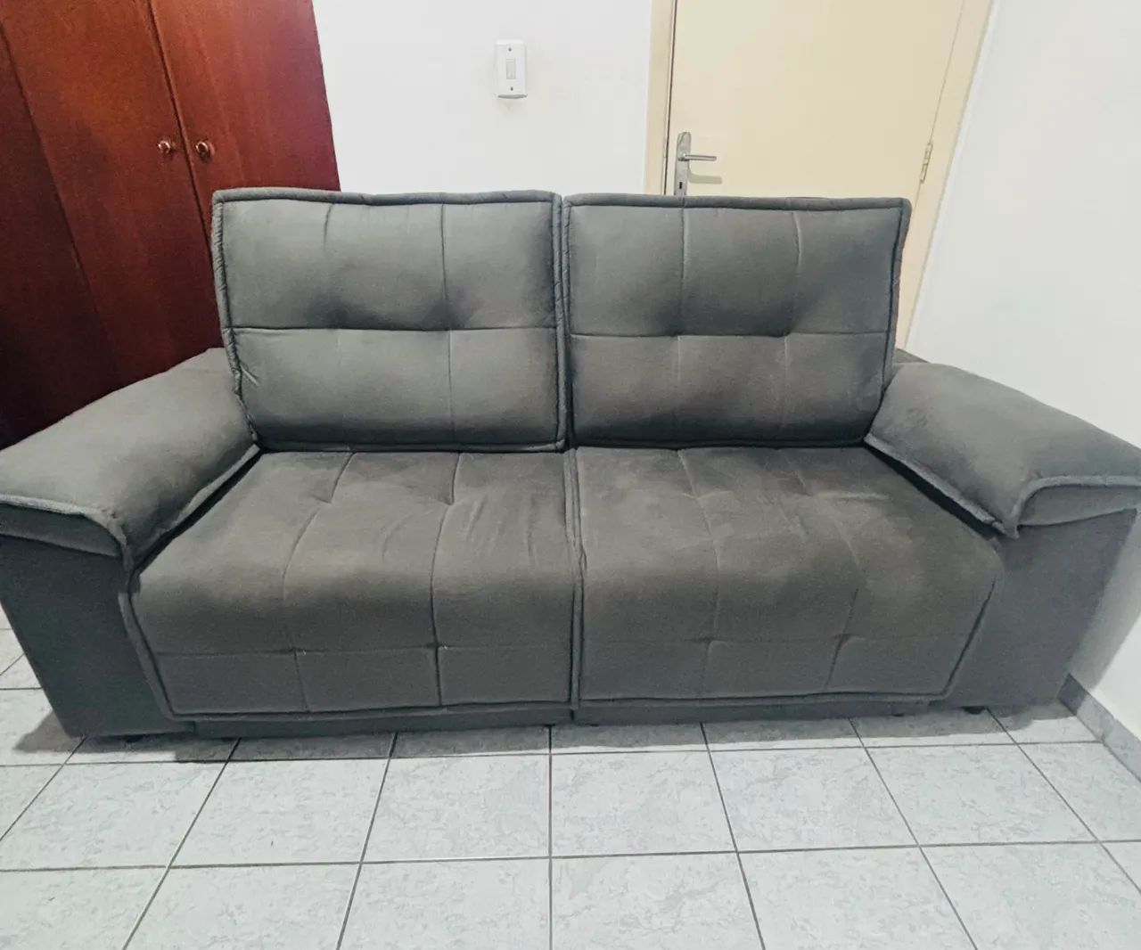 Sofá retrátil reclinável 2 lugares