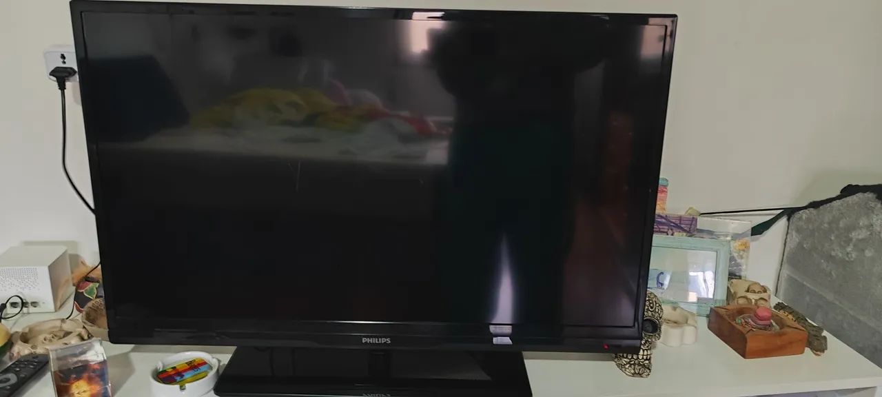 TV Philips 32 POLEGADAS - NÃO É SMART - Foto 4