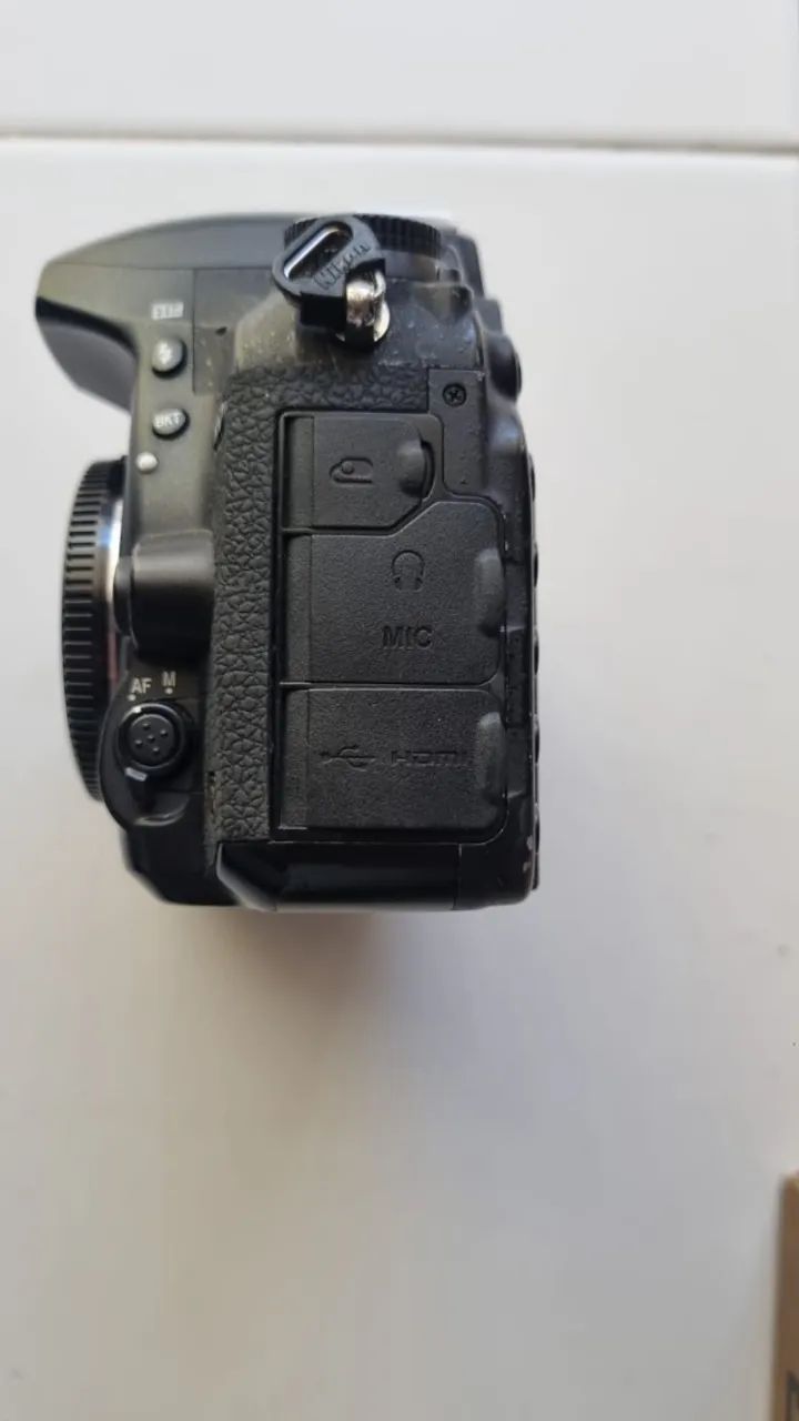 NIKON D750 FULL FRAME - 165 MIL CLIQUES - COMPLETA COM CAIXA E ACESSÓRIOS - Foto 5