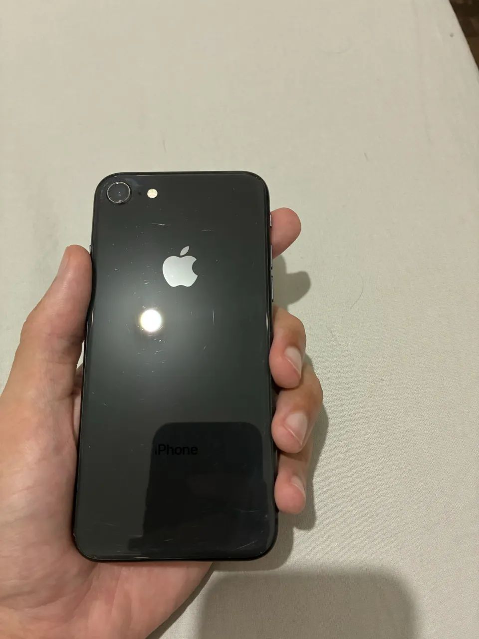 iPhone 8 64GB c/carregador e capa - Foto 4