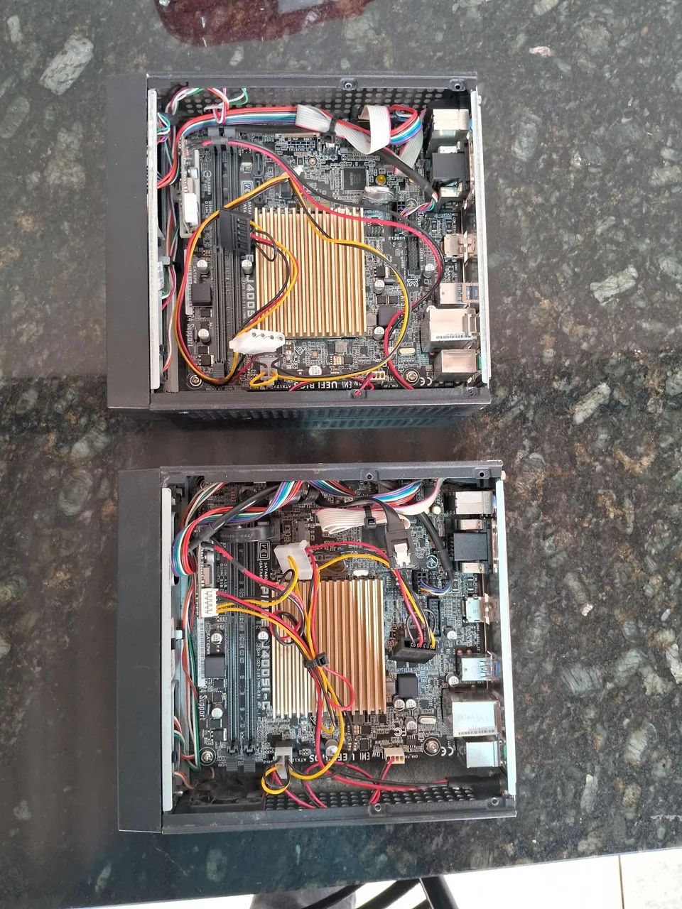 Vendo 2 mini cpu por R$ 599 ou troco por cpu gemer 
