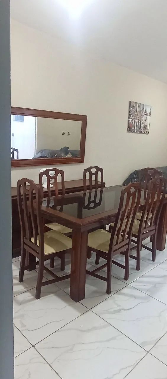 Mesa com 6 cadeiras Madeira