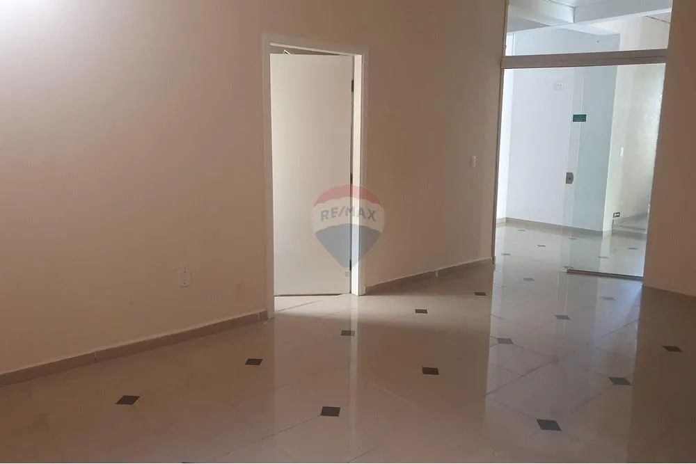 Sala comercial excepcional, com 35m² de área útil, localizada no centro da cidade. - Foto 5