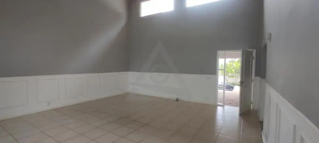 Imóvel para aluguel possui 287 metros quadrados com 2 quartos - Foto 4