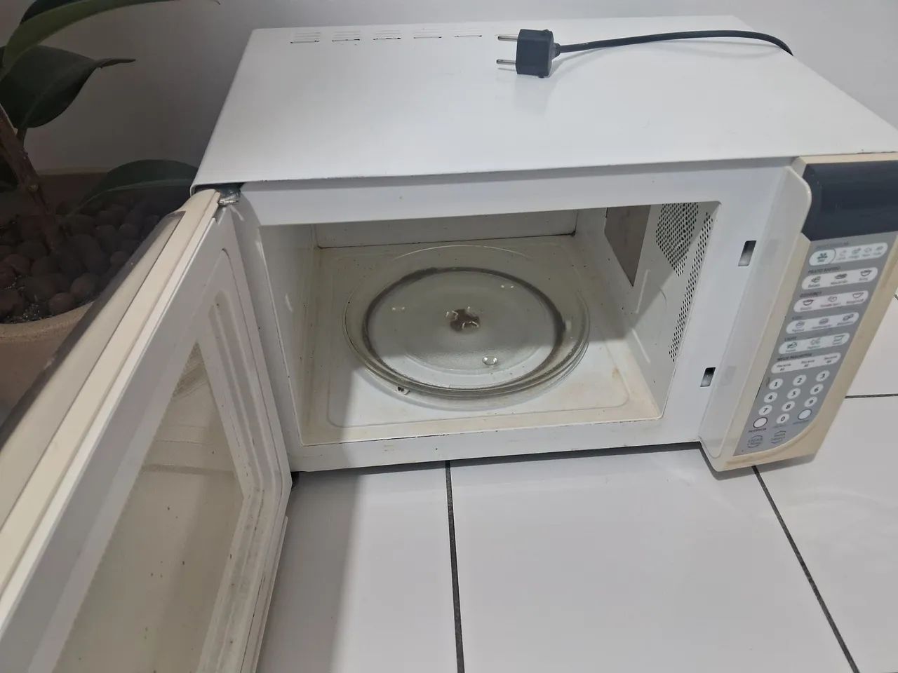 Micro-ondas Eletrolux em perfeito estado - Foto 4