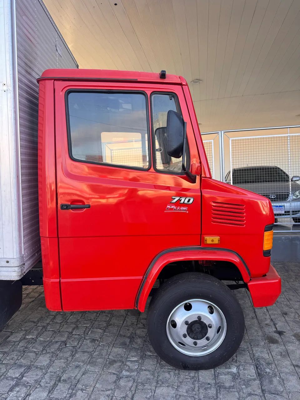 Mercedes 710 ano 2003 - Foto 4