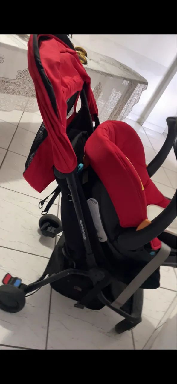 Carrinho de bebê e bebê conforto com o suporte  - Foto 3