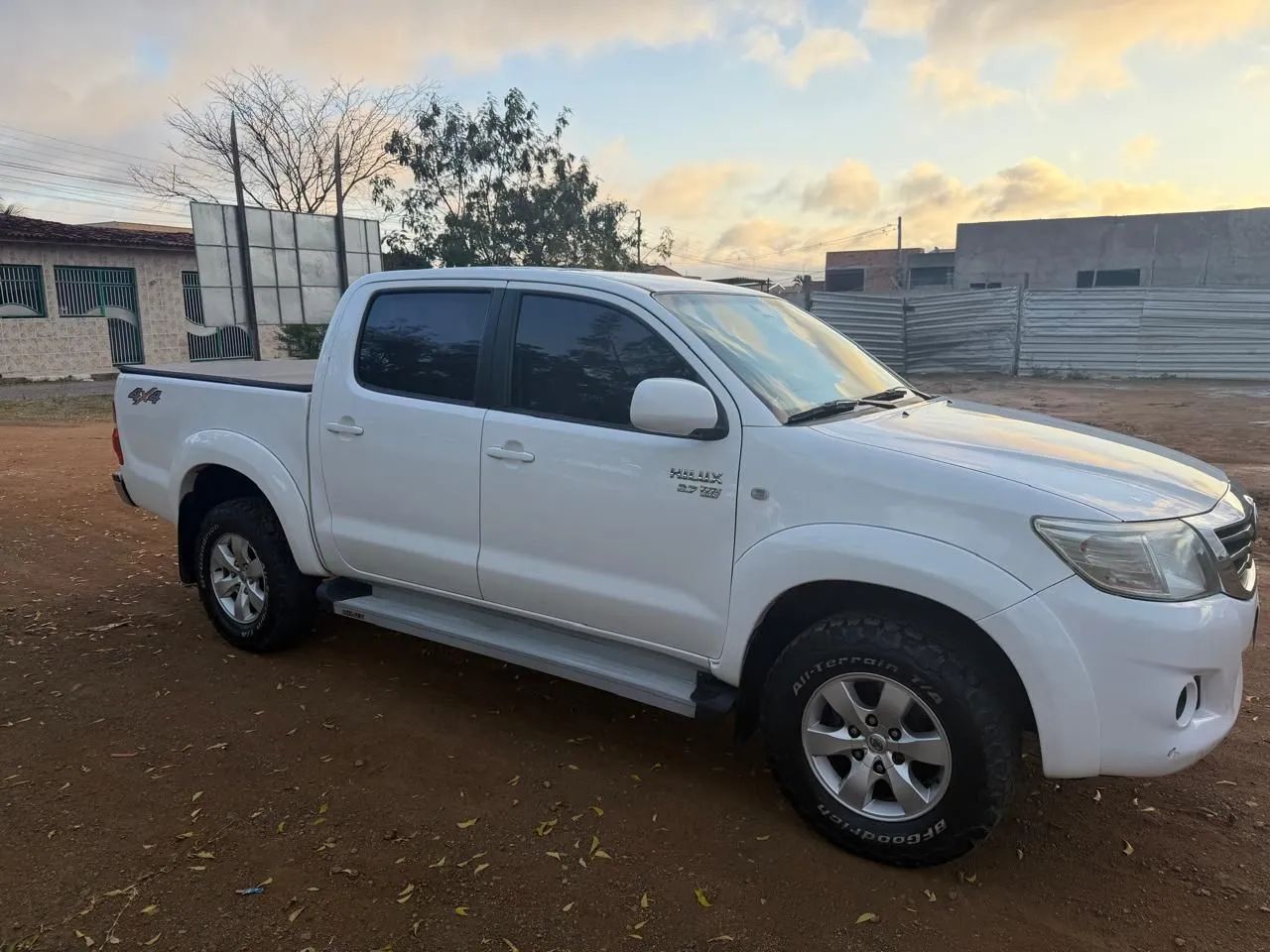 Toyota Hilux CD SR 4X2 2.7 16V/2.7 FLEX AUT. 2015