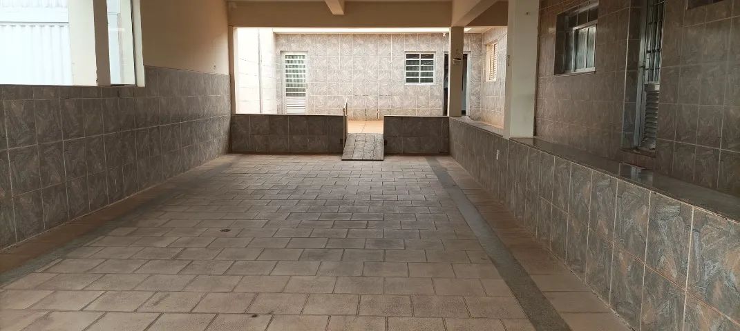 Casa térrea, com 3 quartos na cidade de Uchôa/SP - Foto 2