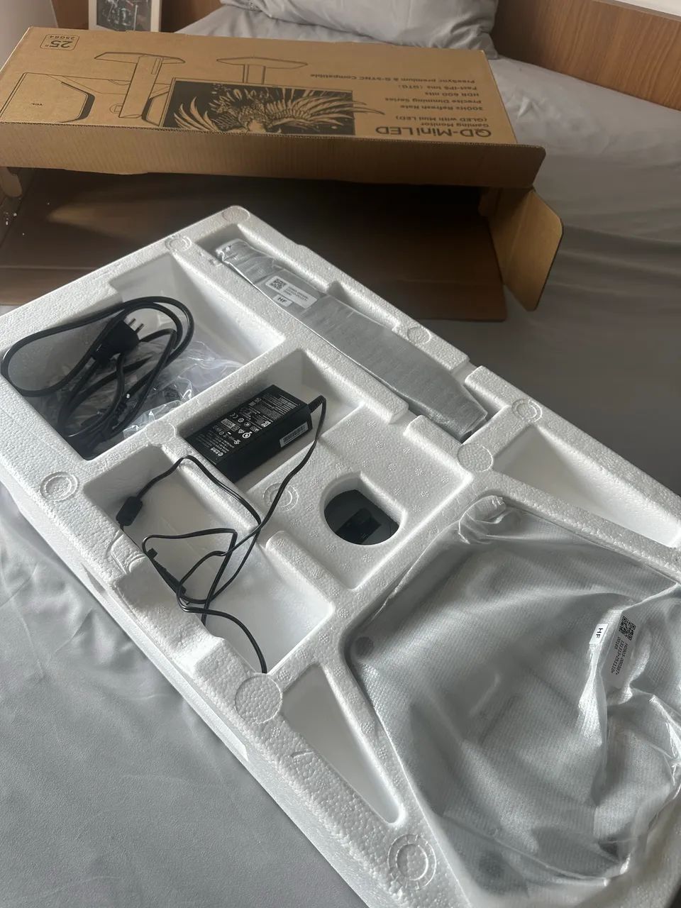 Monitor gamer TCL Mini led 300hz Open Box - Foto 5