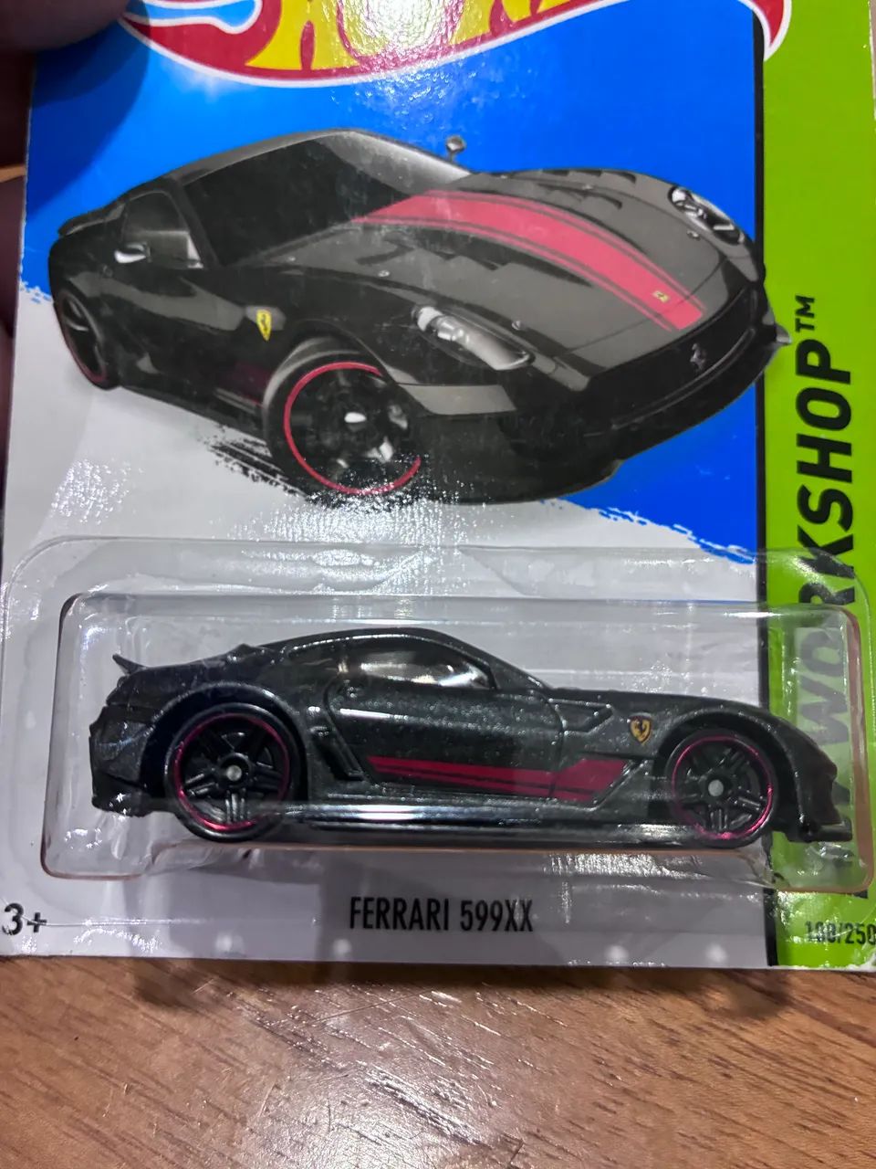 Hot Wheels Ferrari 599XX Preta/Chumbo - Foto 2