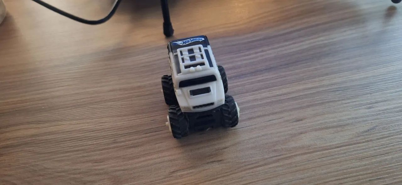 Hot Wheels Monster Truck de pressão (ele anda) - Foto 3