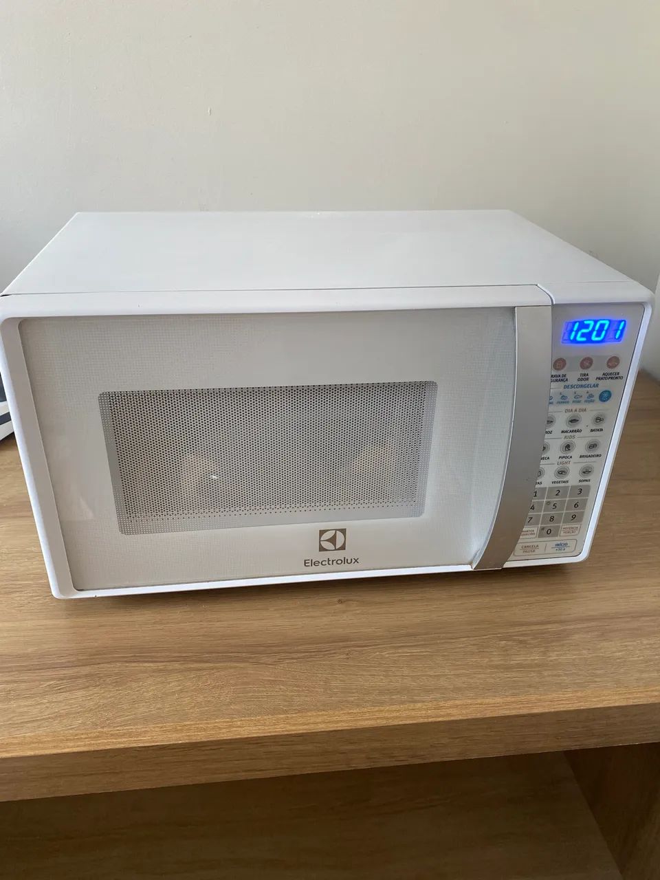 MICROONDAS ELECTROLUX BEM CONSERVADO - Foto 5