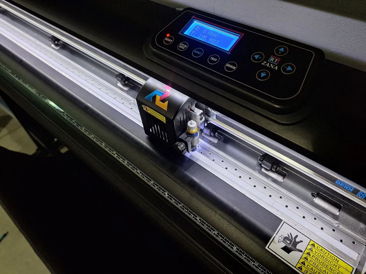 Plotter de recorte CCD com Servo motor