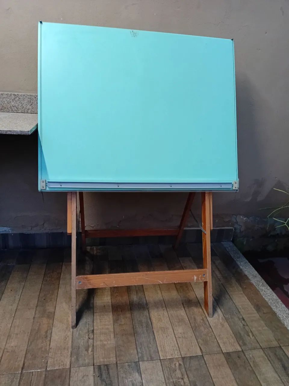 Mesa de desenho c banco - Foto 4
