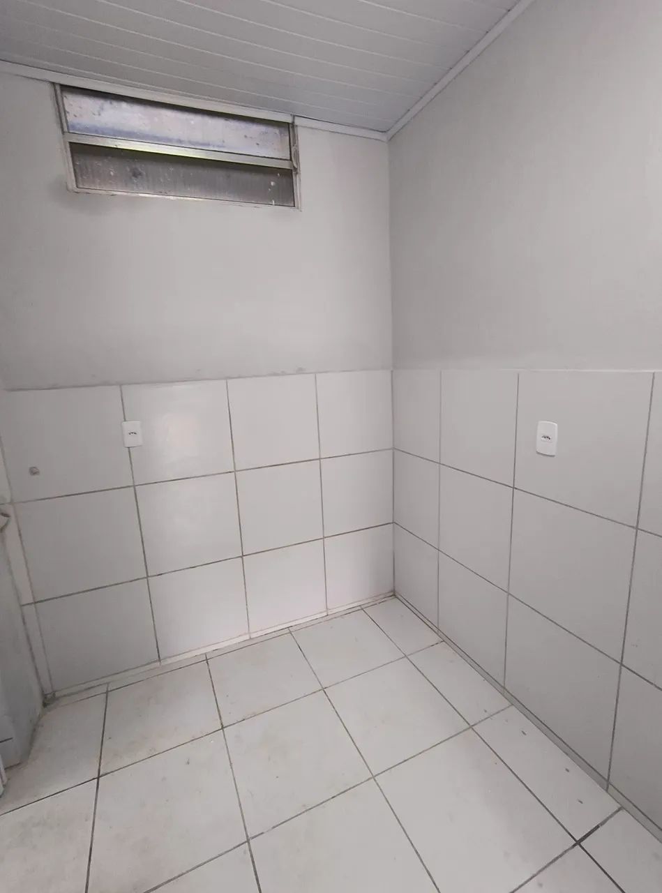 ALUGO CASA 2 QUARTOS EM VILA