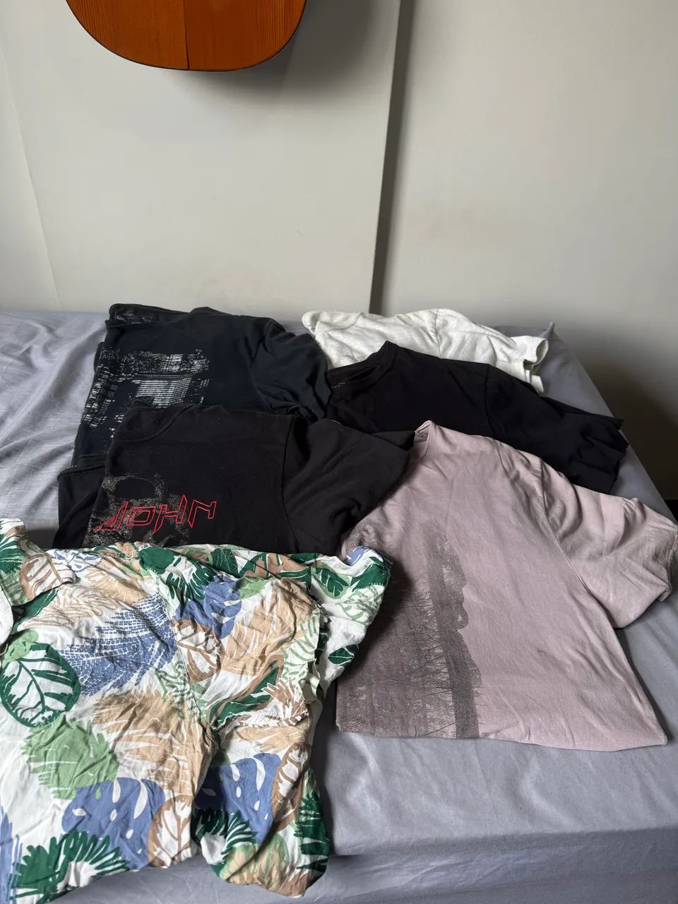 6 blusas de marcas variadas 