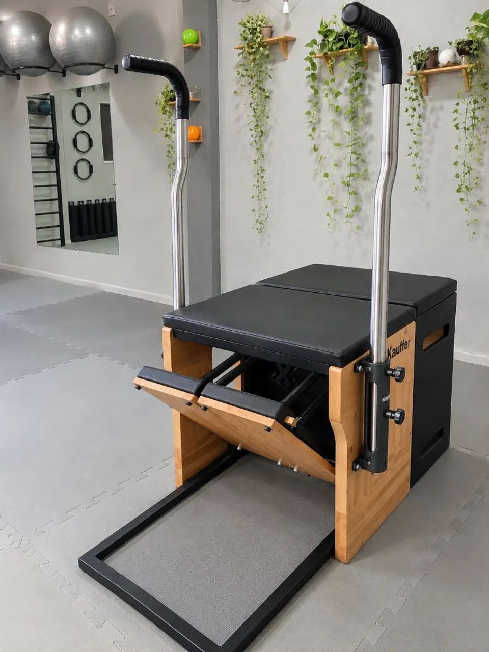 Step Chair Kauffer