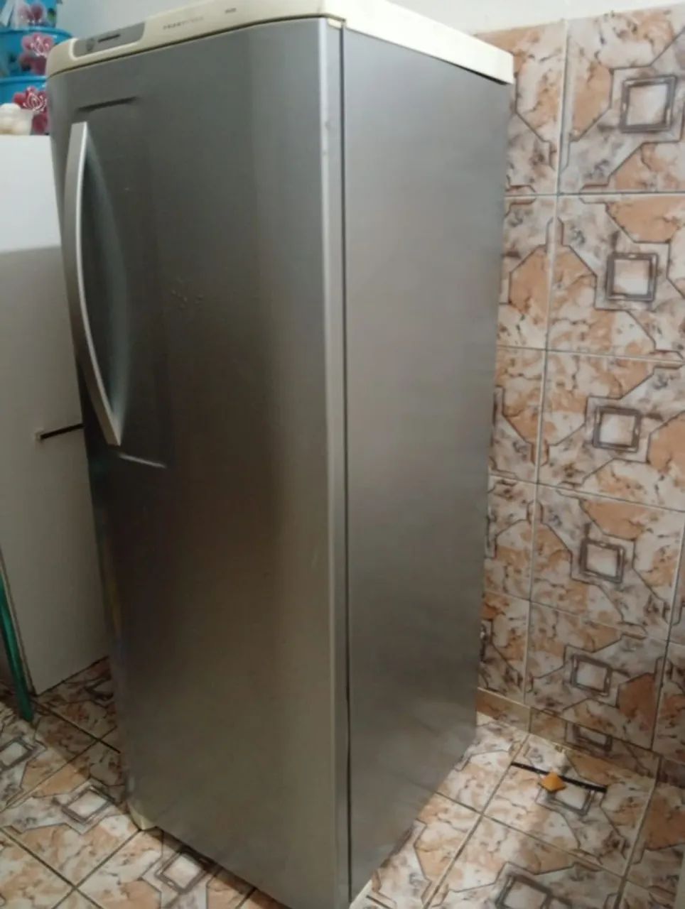 Vendo geladeira funcionando perfeitamente  - Foto 5