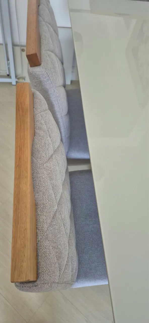 Mesa de jantar com tampo de vidro + 6 cad - Foto 3