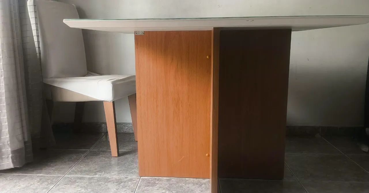 Mesa de Jantar 4 Cadeiras 