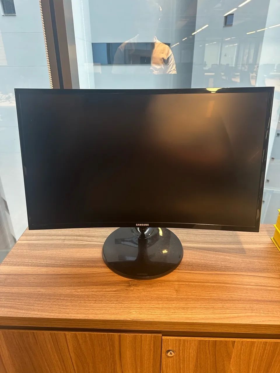 Monitor 27 Curvo Samsung Full HD - Foto 2