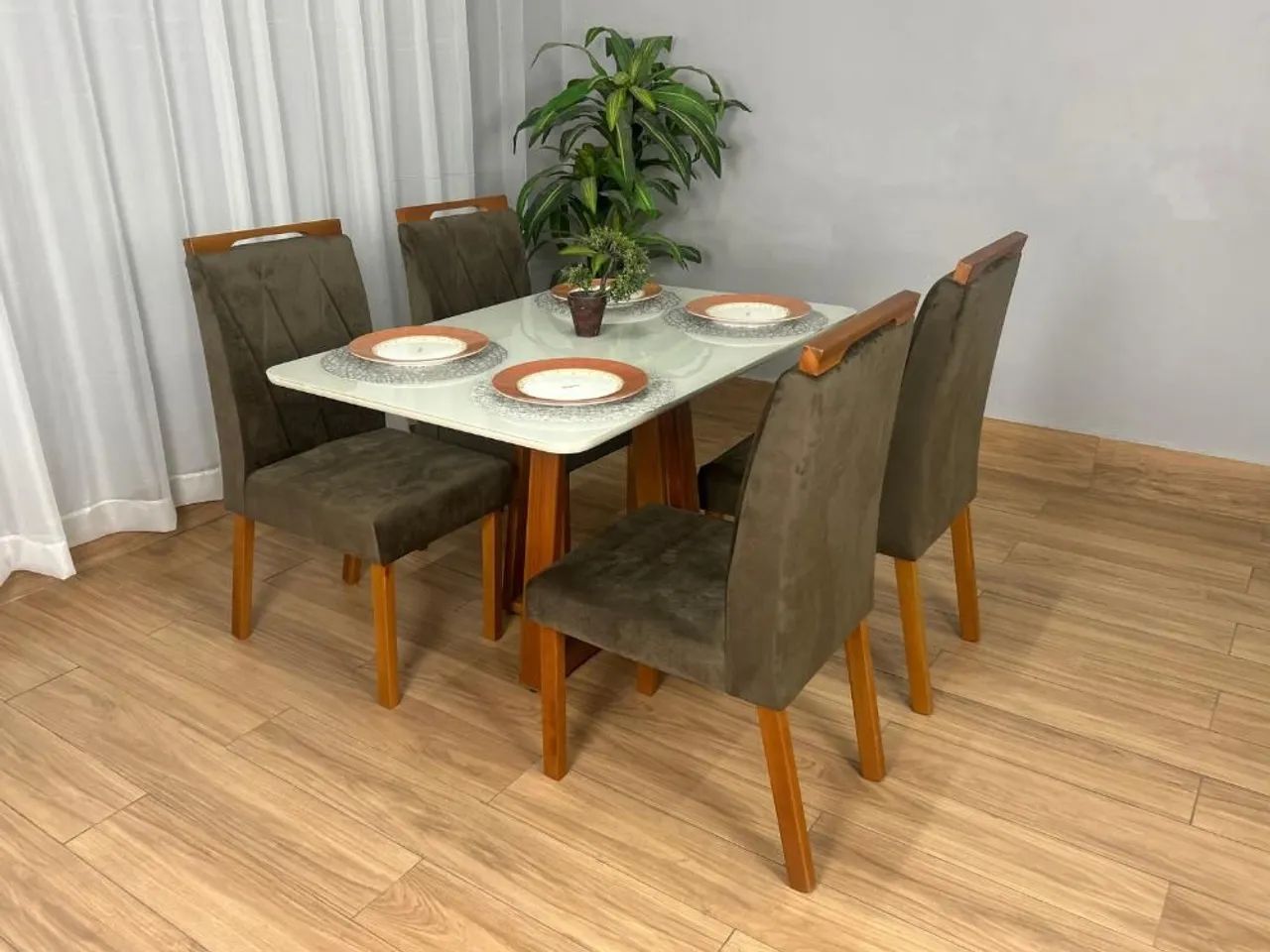 Mesa de Jantar 120x80 com 4 Lugares Veludo Marrom  - Foto 4