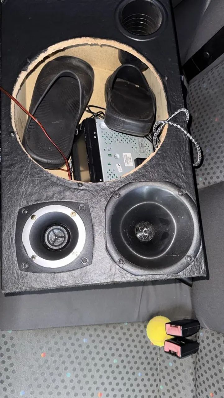 Vendo caixa com corneta e o rádio  - Foto 4