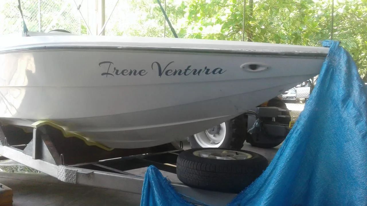 Vendo lancha 18 pés 