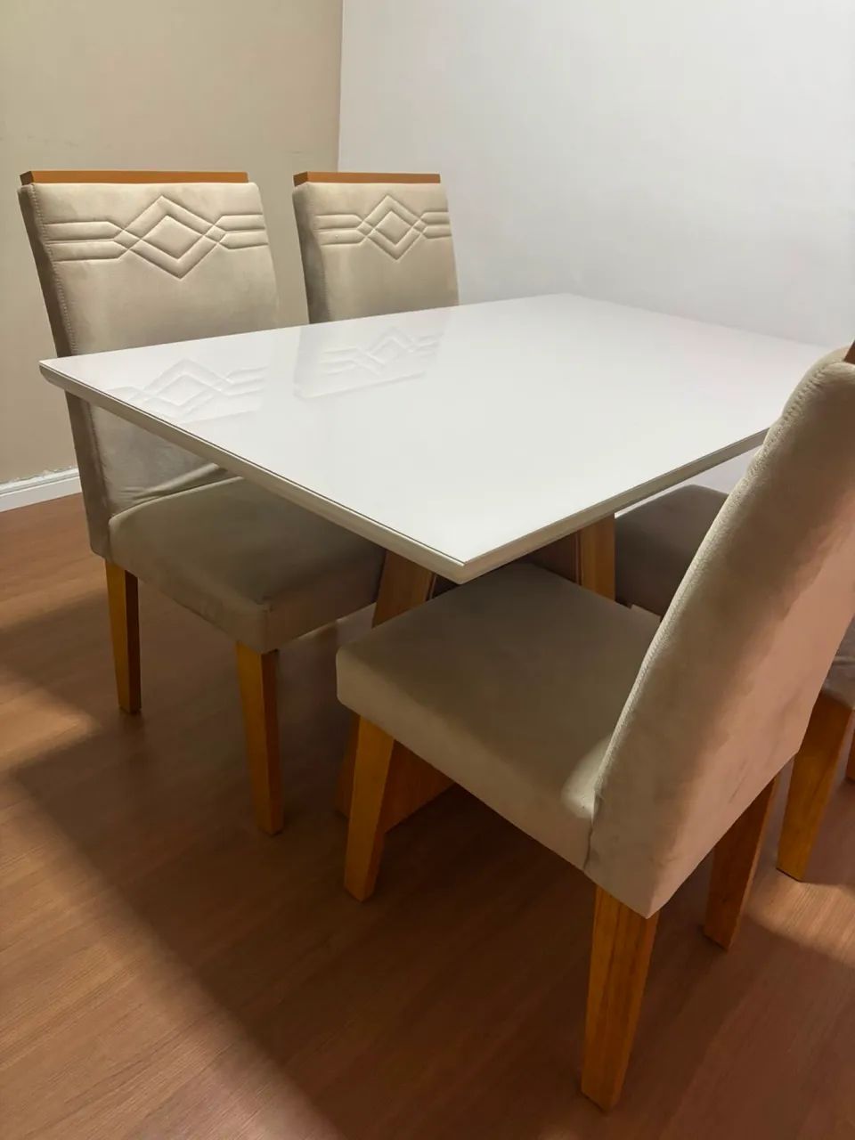 MESA DE JANTAR COM 4 CADEIRAS - Foto 2