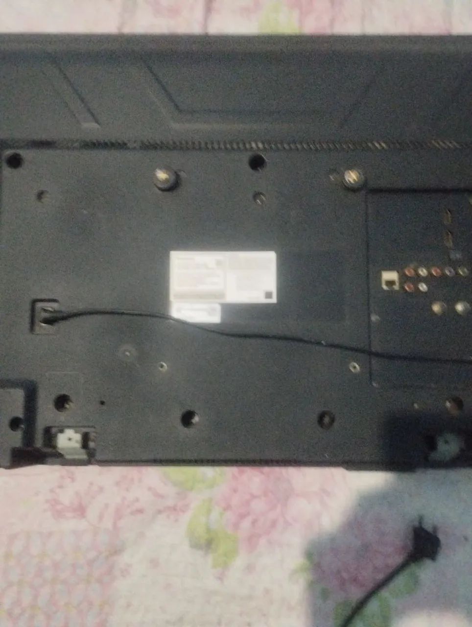 Vende-se smart TV 43 polegadas/ não aparece a imagem mas está falando - Foto 3