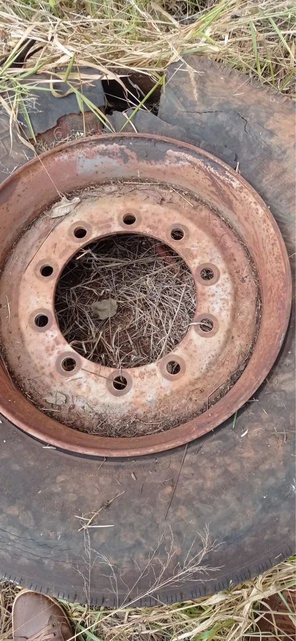 Roda de caminhão LEIA A DESCRIÇÃO 