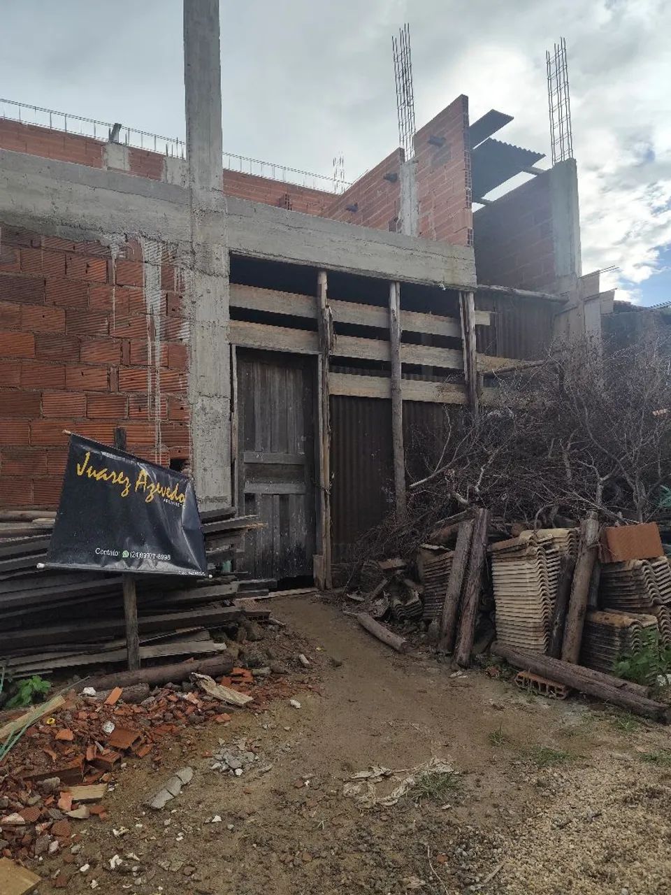 Used Roof Tiles and Timber
