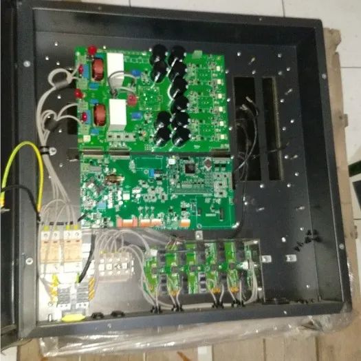 Inversor solar fotovoltaico Igeteam 12,5 kw trifasico 380v sucata retirada de peças - Foto 3