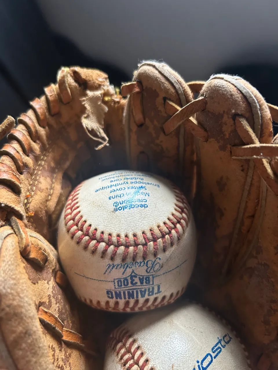 Bolas e Luvas Baseball Kipsta Para colecionador, uso ou enfeite - Foto 3